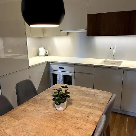 Cozy Center With Desk - Steps To Old Town * تالين