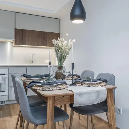 Appartement Cozy Center With Desk - Steps To Old Town Tallinn