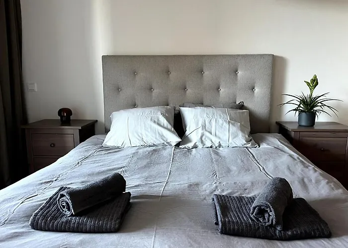 Cozy Center With Desk - Steps To Old Town Ταλίν