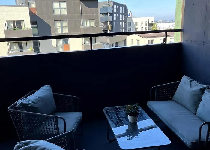 Cozy Center With Desk - Steps To Old Town شقة