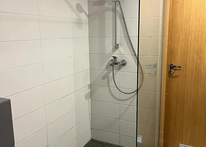 Cozy Center With Desk - Steps To Old Town Apartmán *